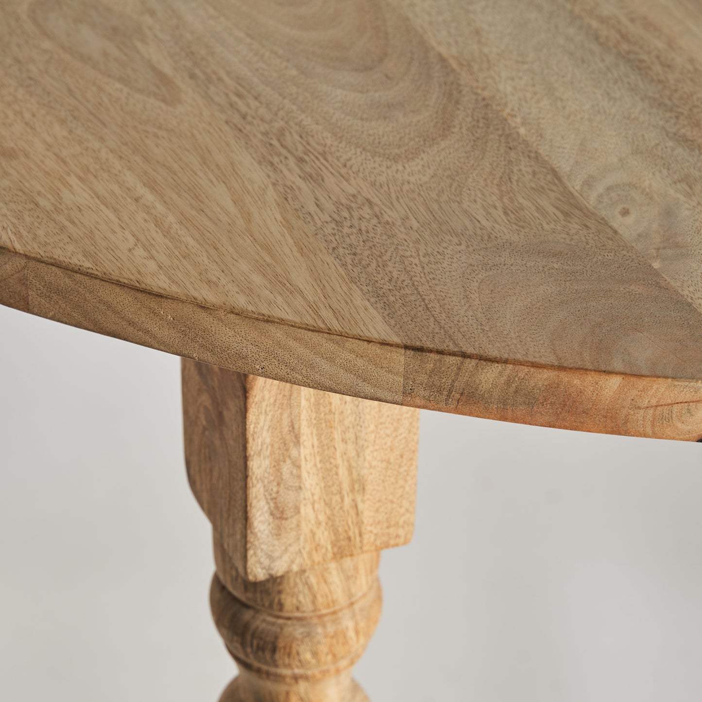 MESA DE COMEDOR DE MADERA DE MANGO